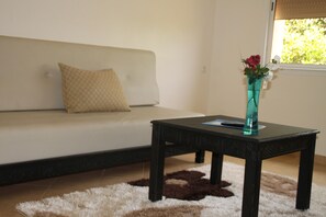 Comfort Apartment | 1 bedroom, premium bedding, rollaway beds, bed sheets