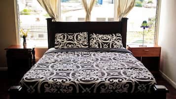 Double Room, Private Bathroom | Rollaway beds, free WiFi