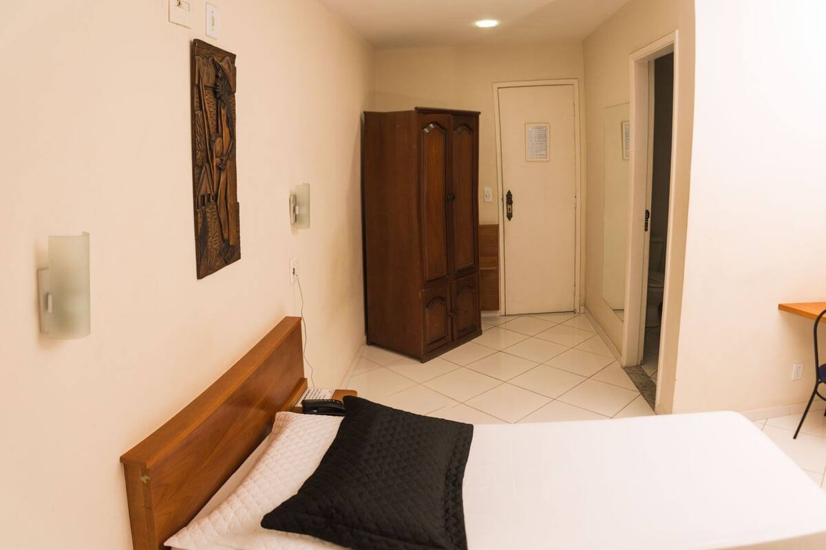 Blackout curtains, free WiFi