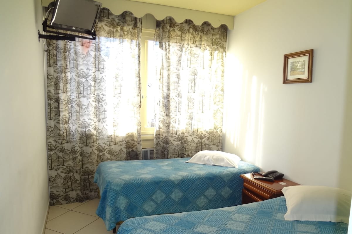 1 bedroom, desk, free WiFi