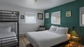 Economy kamer, Meerdere bedden, privébadkamer | Luxe beddengoed, individueel gedecoreerd, geluiddichte muren