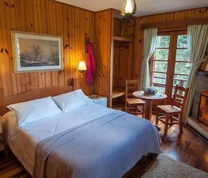 Minibar, individuelt dekorert, individuelt innredet og skrivebord
