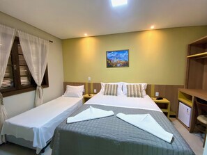 Luxury Room | Minibar, individually decorated, free WiFi, bed sheets - Pousada Canasvieiras (Florianópolis)