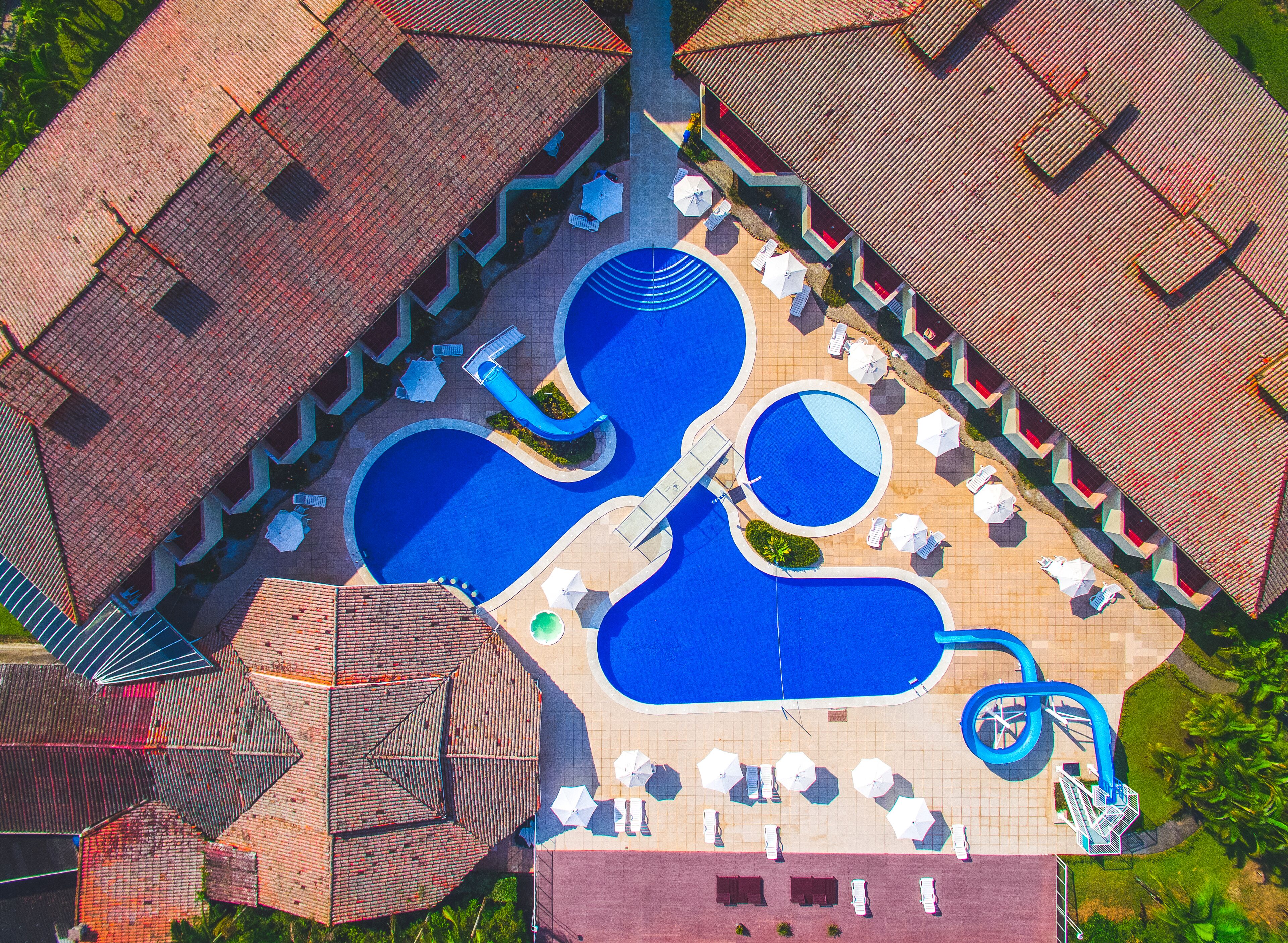 indoor pool, 2 outdoor pools