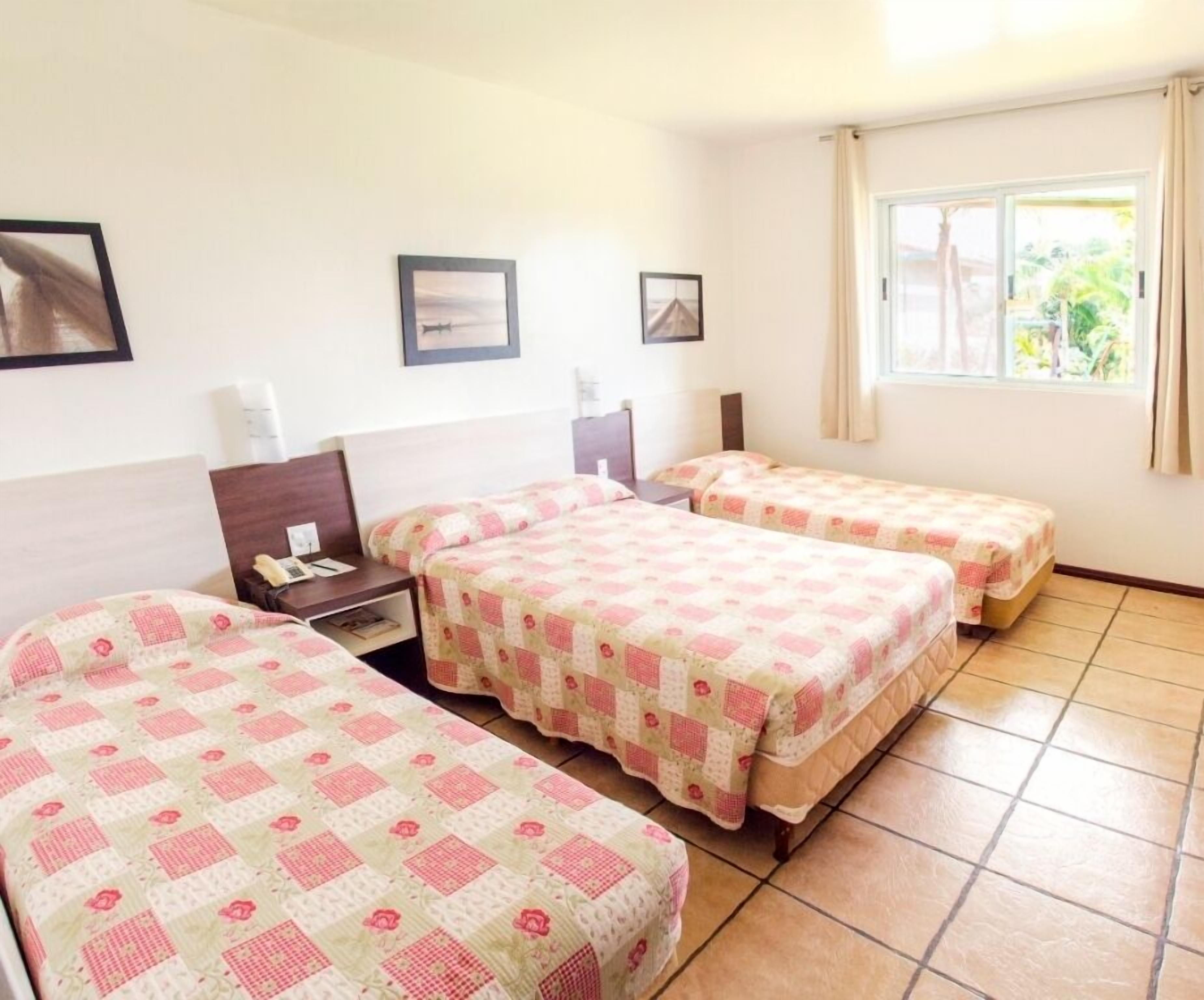 quadruple room, garden view | room amenity