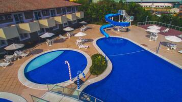 Indoor pool, 2 outdoor pools
