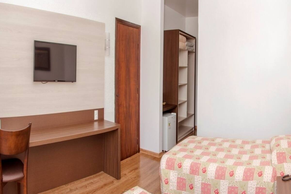 quadruple room, garden view | room amenity