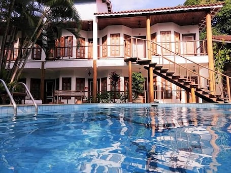 Outdoor pool, sun loungers