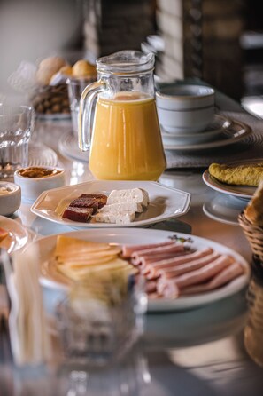 Petit déjeuner buffet compris tous les jours