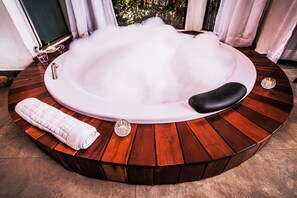 Private spa tub - Hotel Meissner Hof (Camanducaia)