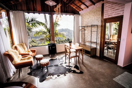 Chalet panorámico | Sala de estar | Futbolito y tenis de mesa