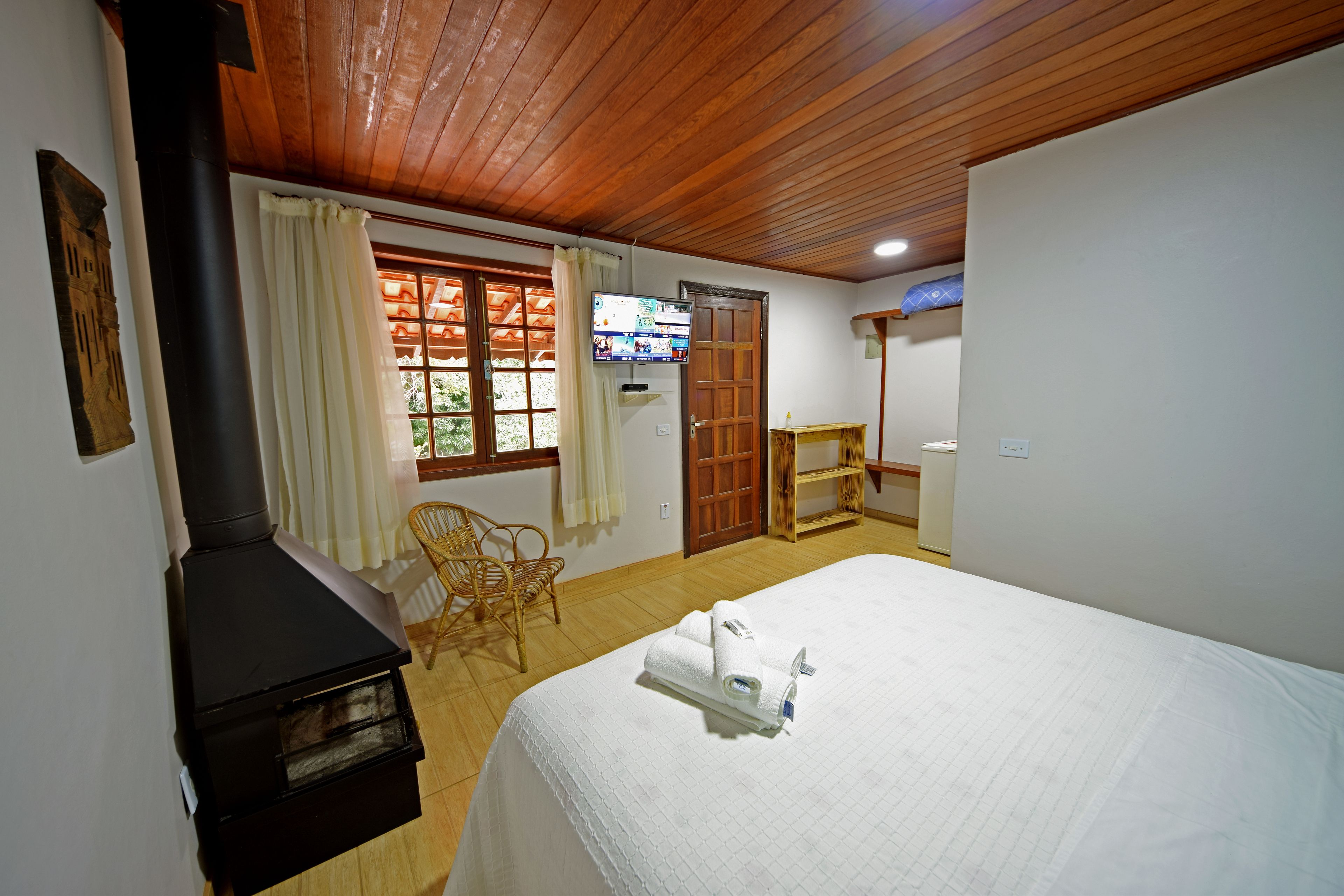 Chalet | Peralatan tempat tidur premium, bar mini, dihias secara berasingan 