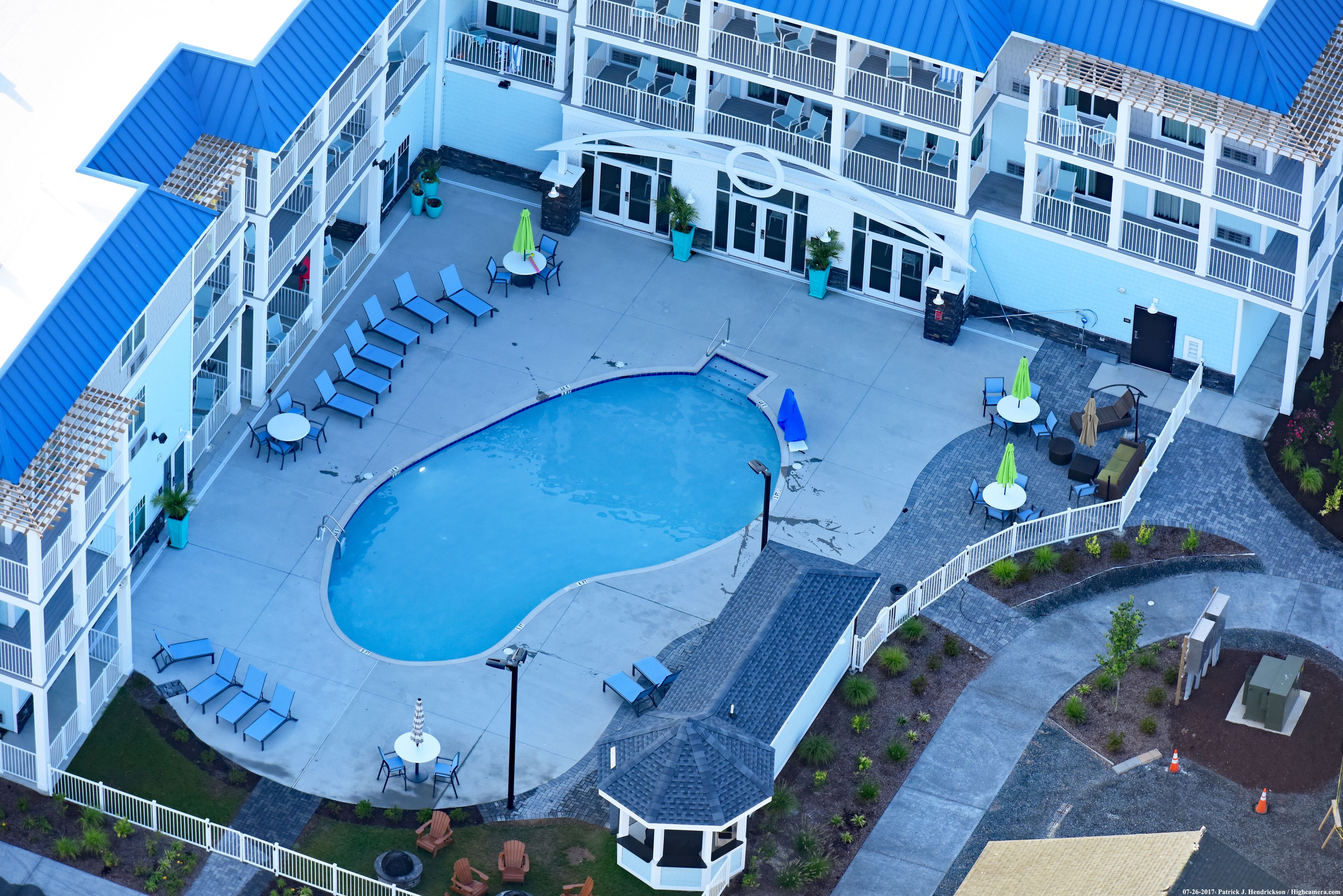 Seasonal outdoor pool, pool umbrellas