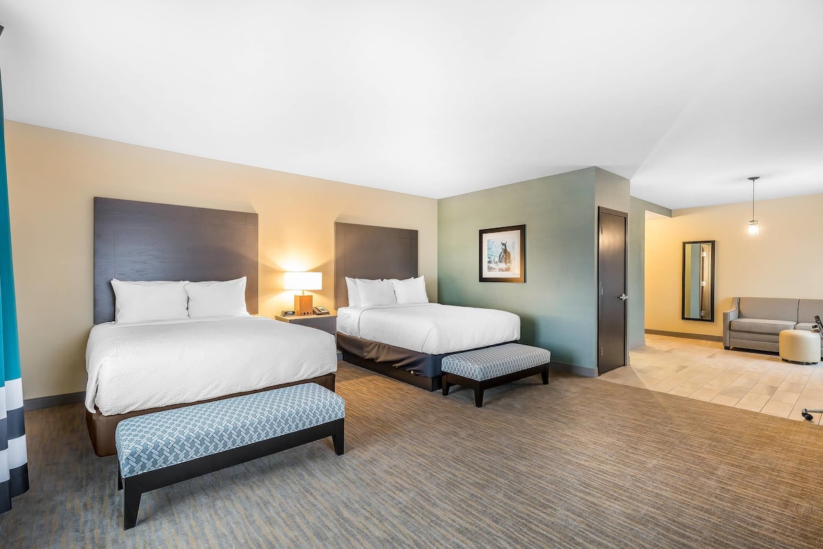 Suite, Multiple Beds, Non Smoking