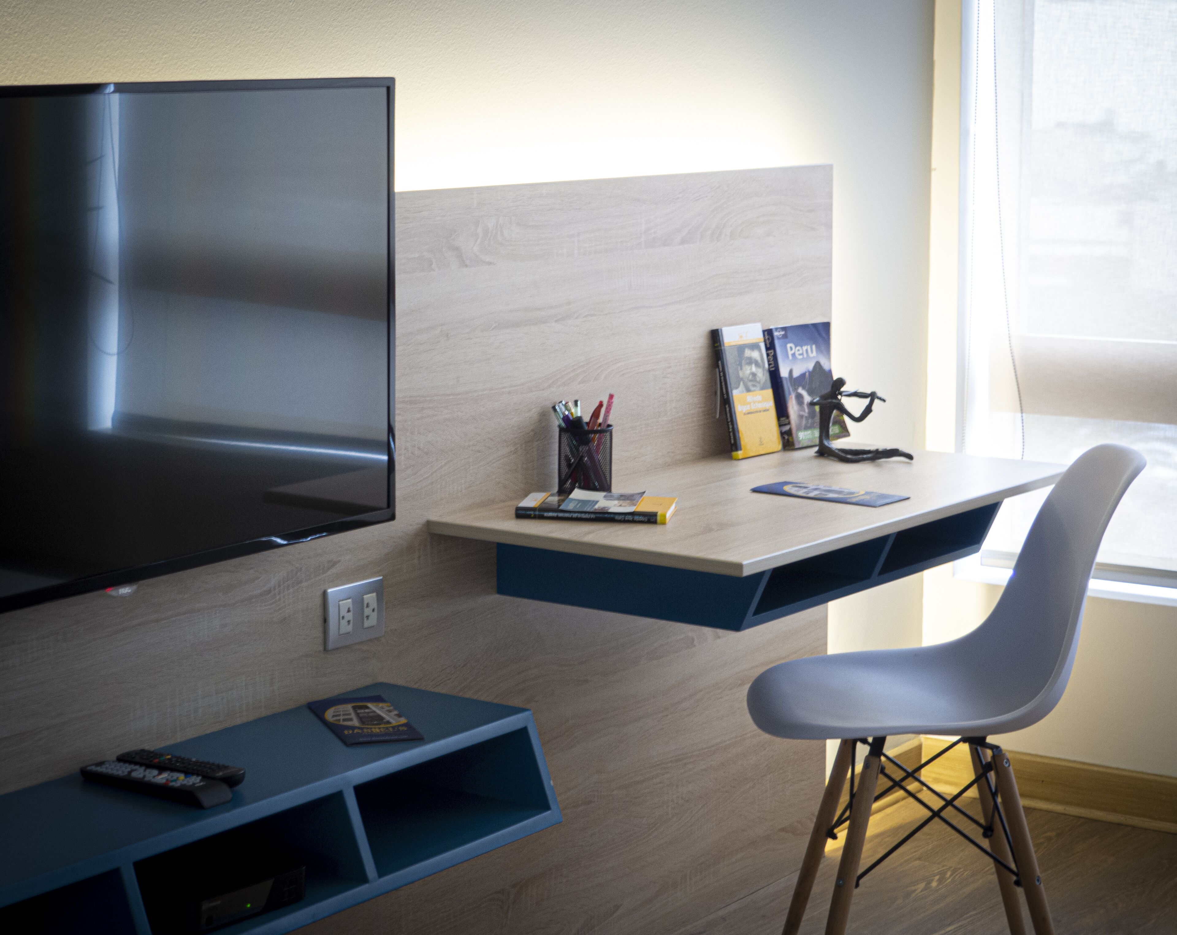 2 bedrooms, down duvets, in-room safe, desk