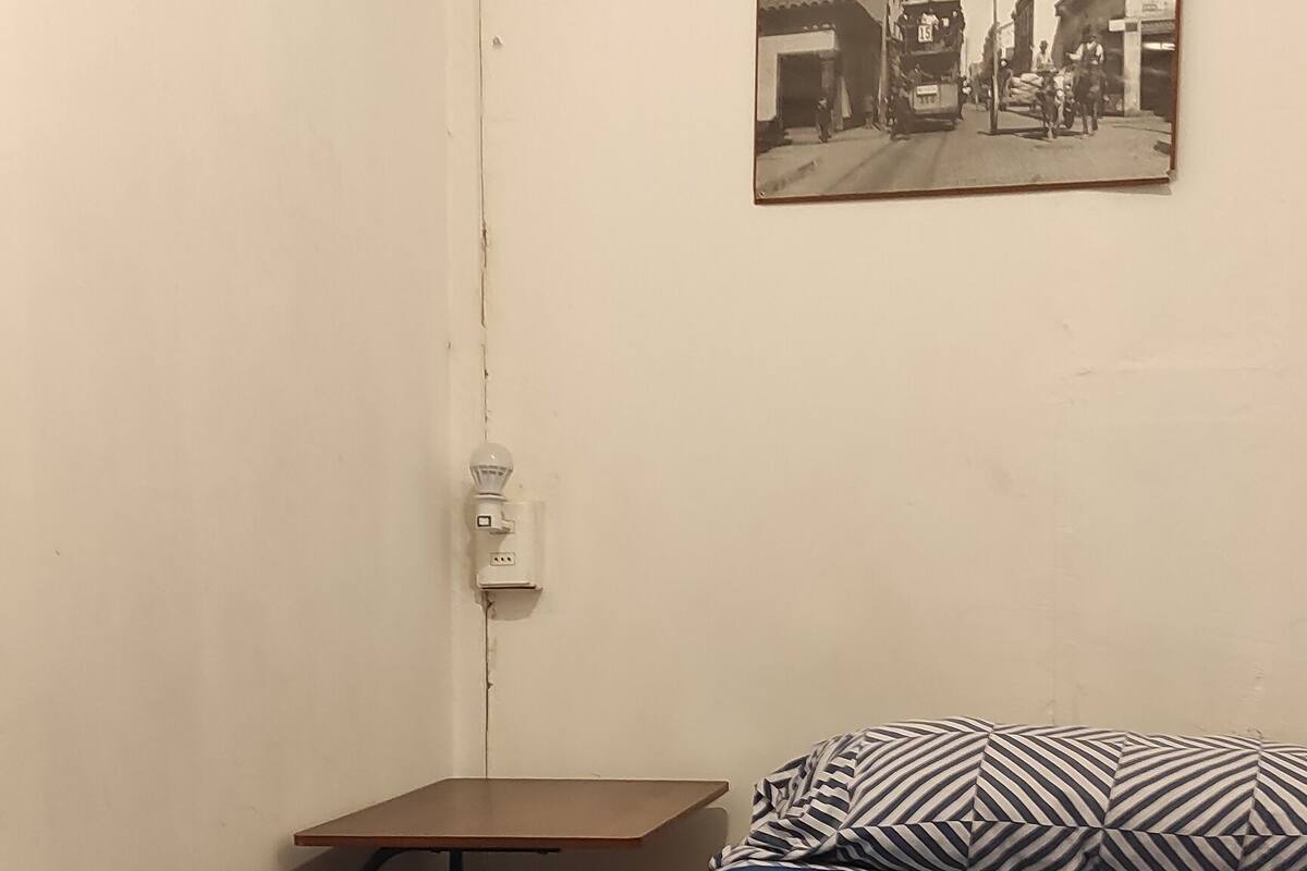Single Room, Shared Bathroom | Individually decorated, individually furnished, blackout curtains