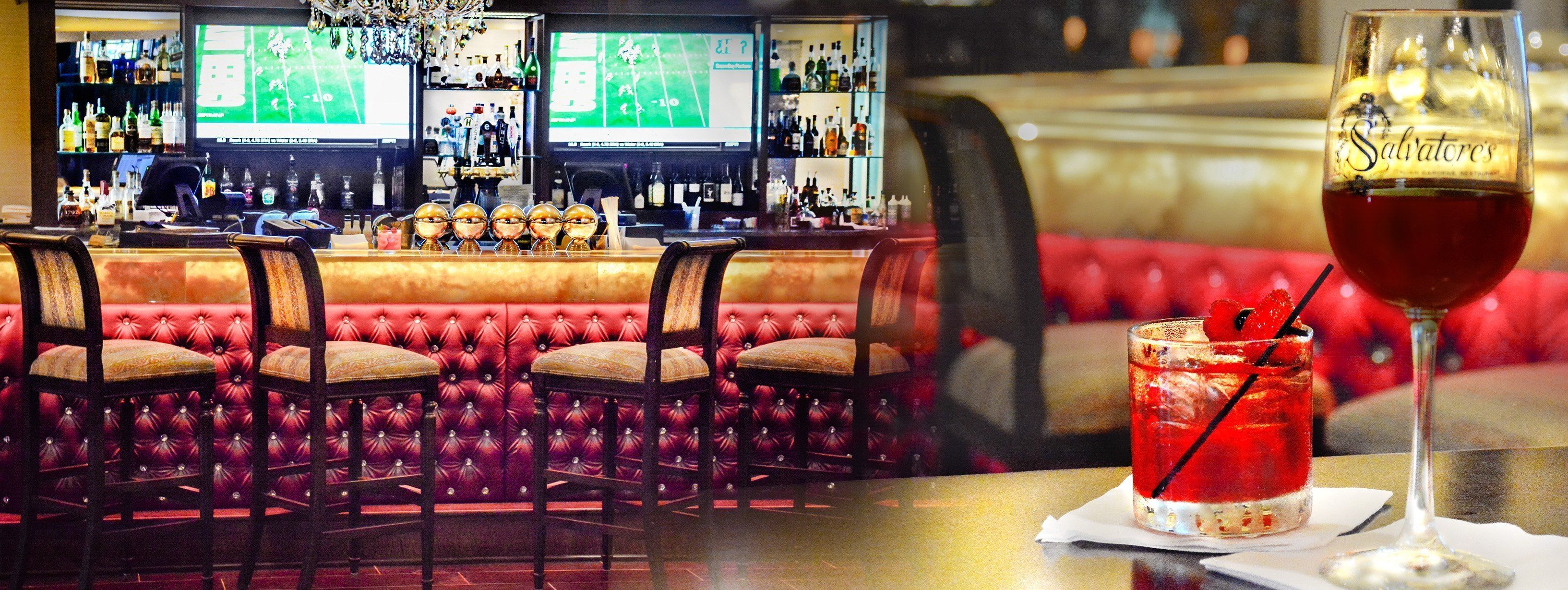 2 restaurants, dinner served