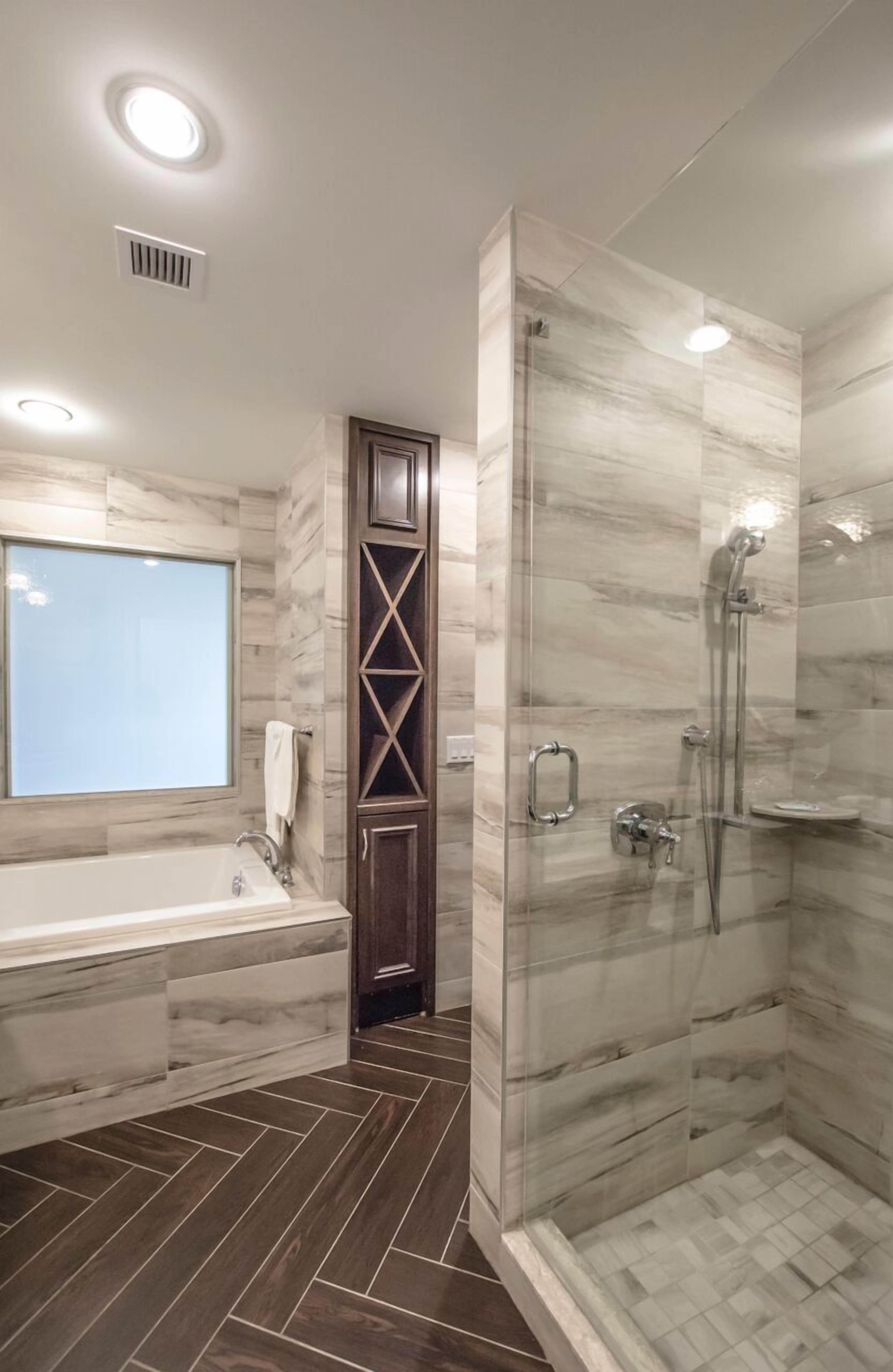 suite (harriet) | bathroom | free toiletries, hair dryer, towels, soap