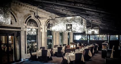 The Delavan Hotel & Spa