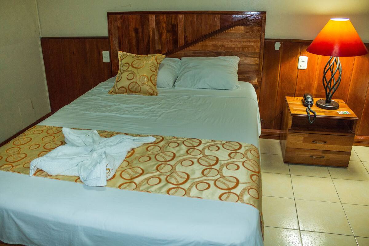 Double Room | Minibar, desk, rollaway beds (surcharge), WiFi (free)