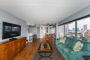 Flat-screen TV, DVD player - Marina Hawaii Vacations at the Ilikai Tower (Honolulu)