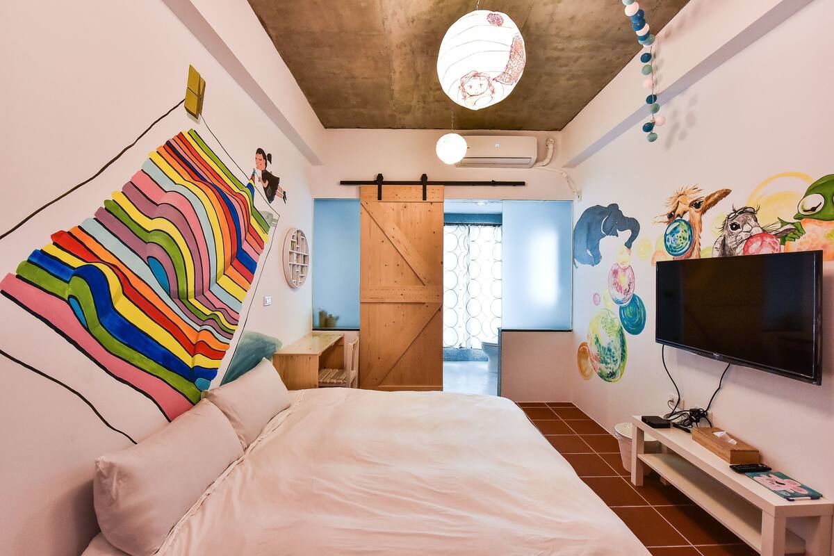 Standard Double Room (with balcony) | Premium bedding, desk, blackout drapes, iron/ironing board
