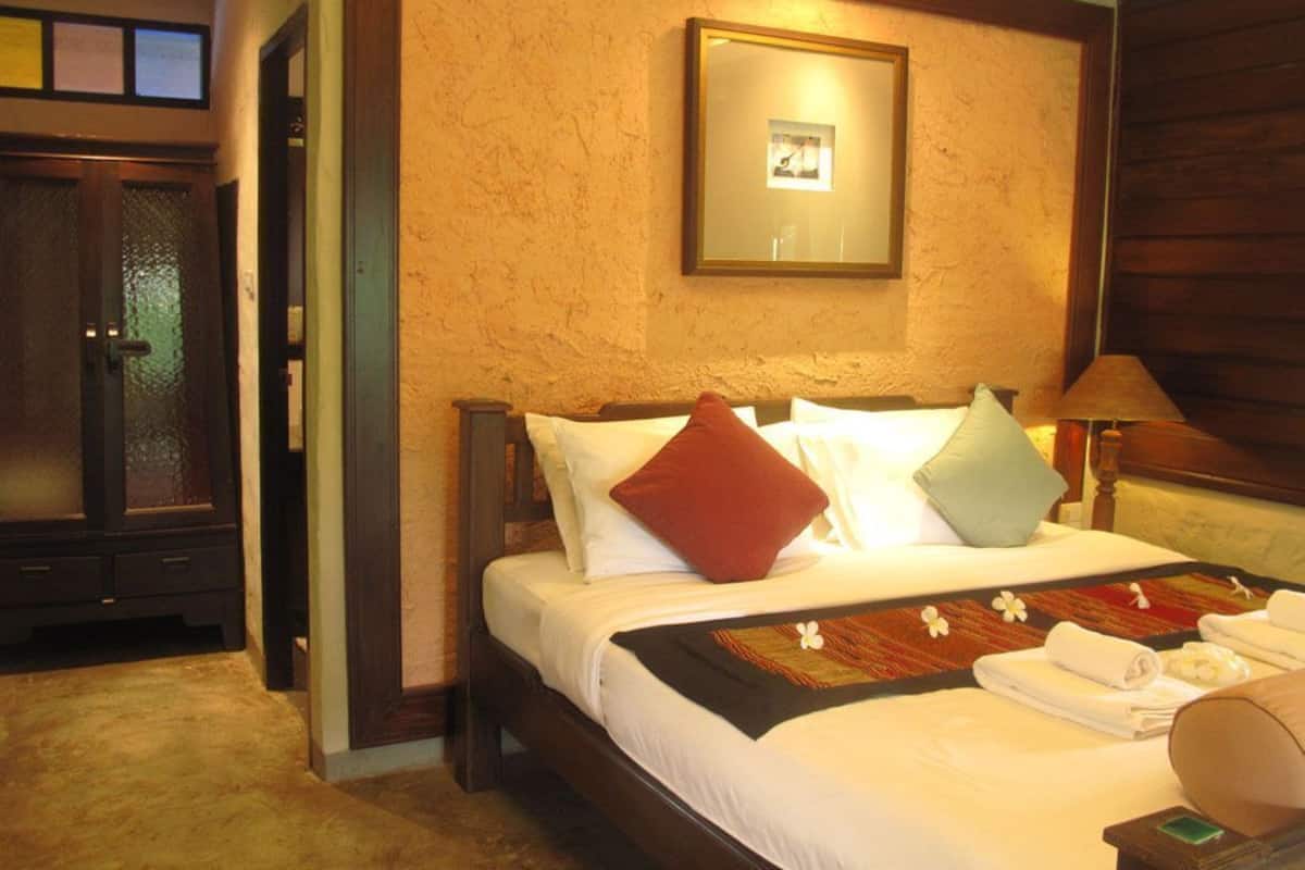 Minibar, in-room safe, desk, rollaway beds