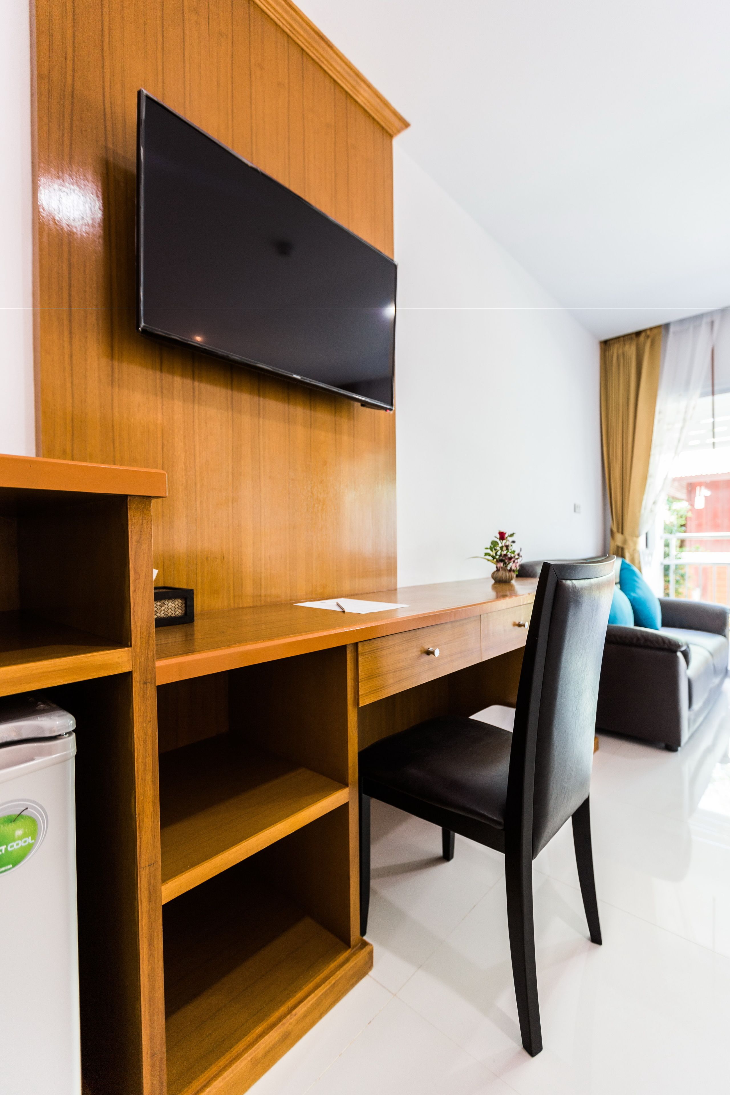 1 bedroom, in-room safe, desk, blackout curtains