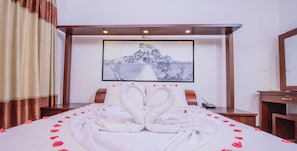 Family Room, Lake View | Premium bedding, minibar, in-room safe, desk - Hotel Wewa Addara (Sigiriya)