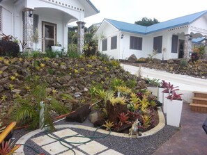 Property grounds - Skyview Villas (Apia)