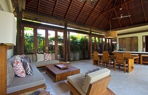 Villa - 2 sovrum - privat pool | Vardagsrum | Platt-tv