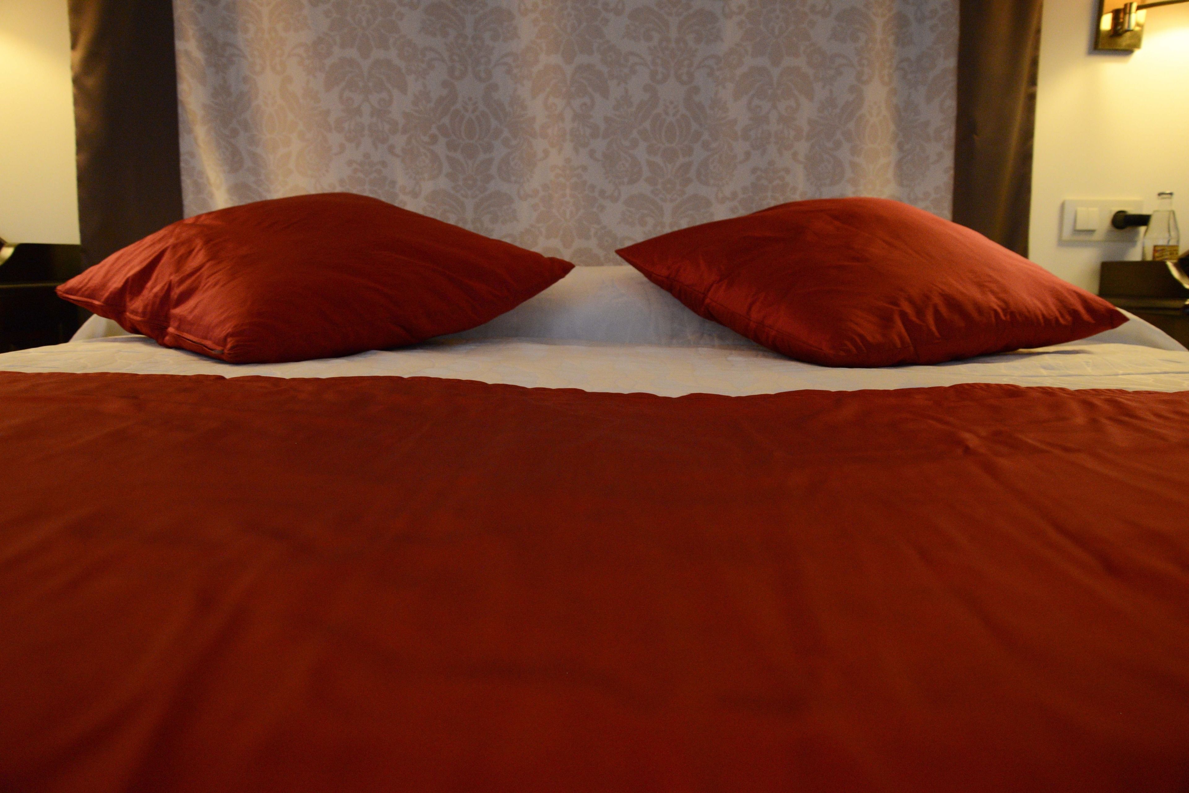 1 bedroom, in-room safe, desk, blackout curtains