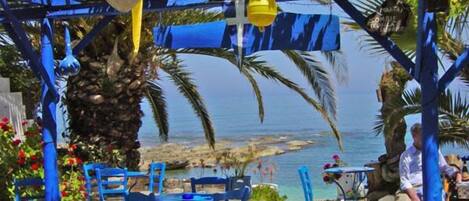 Breakfast, lunch, dinner served; Mediterranean cuisine