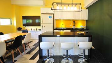 Fridge, microwave, coffee/tea maker, electric kettle