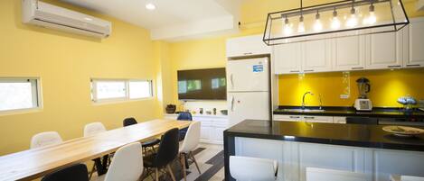 Área de estar no saguão