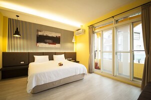 焦糖烤布蕾雙人房 | 迷你吧、獨特裝潢、書桌、免費無線上網