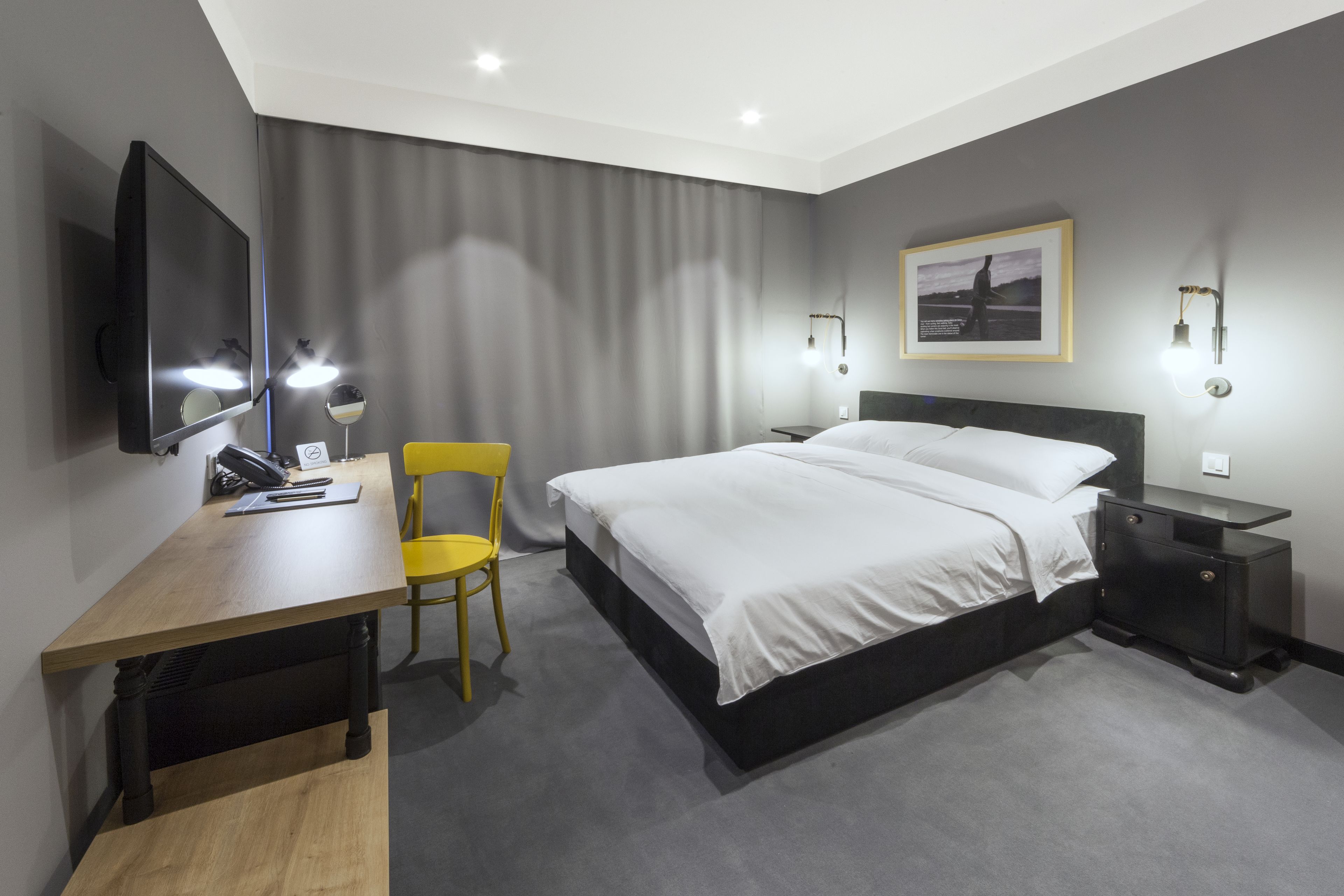 superior double room | in-room safe, desk, soundproofing, free wifi