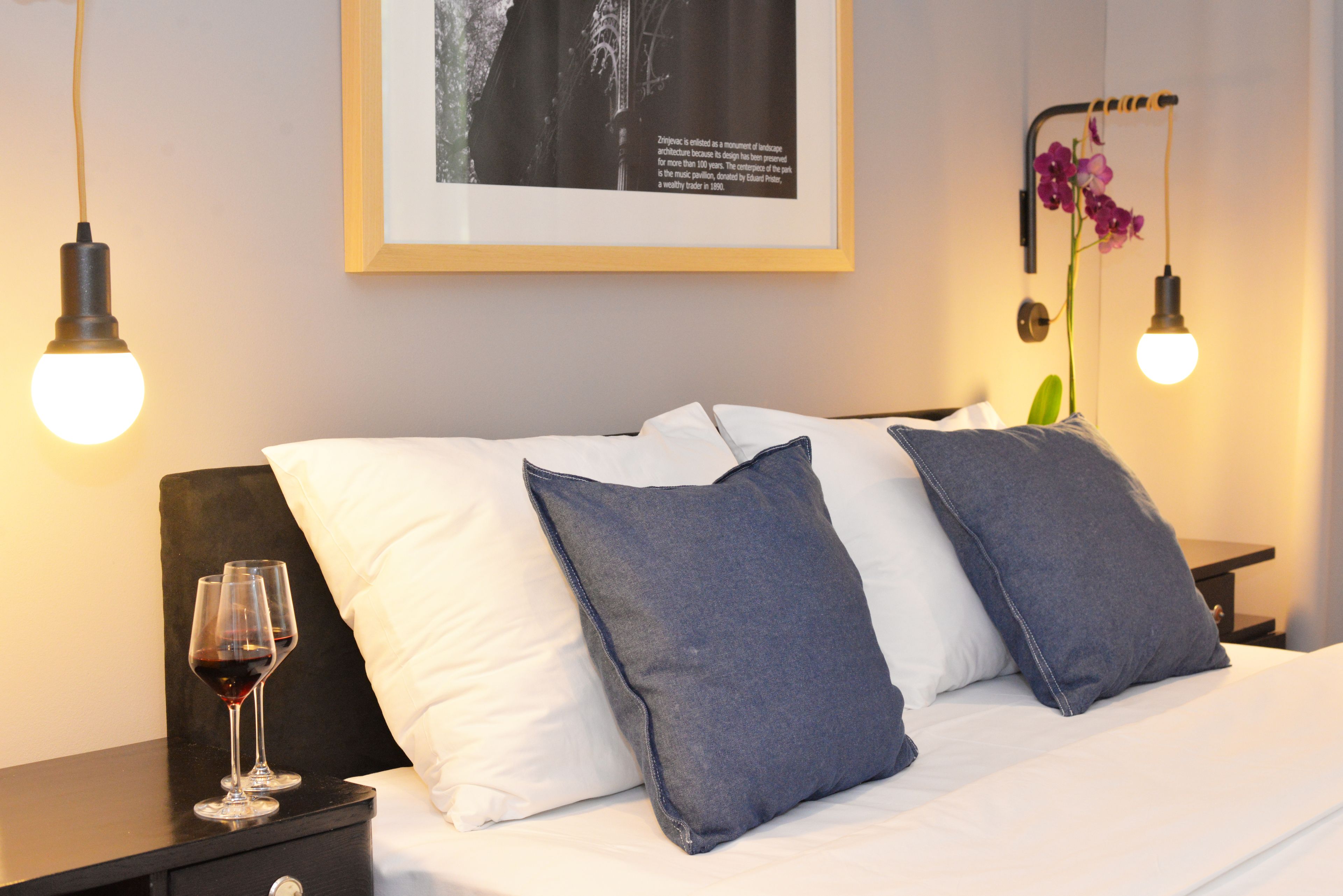 superior double room | in-room safe, desk, soundproofing, free wifi