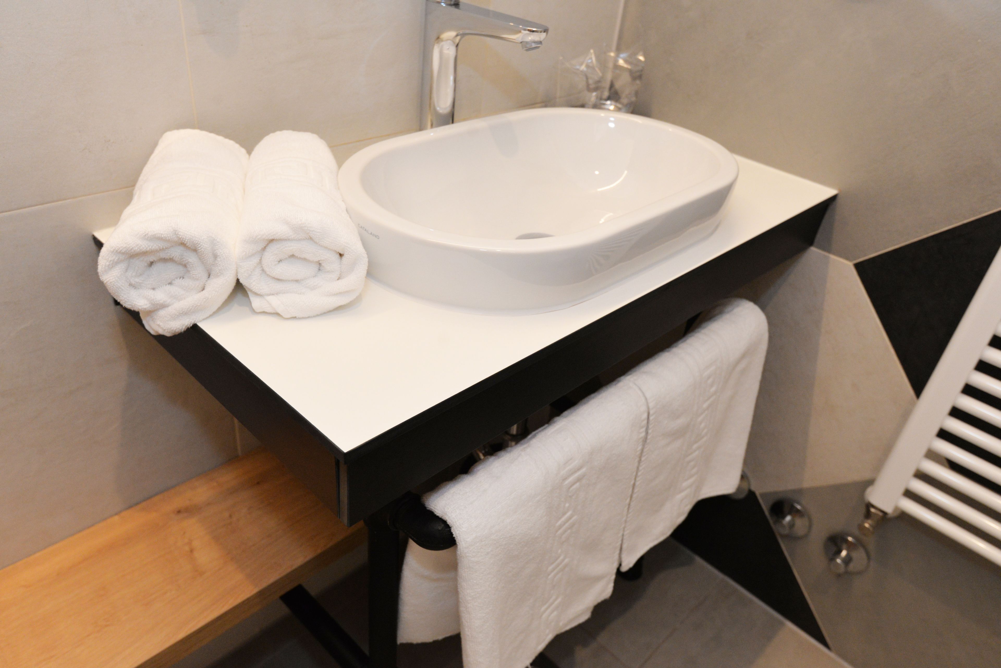 twin room | bathroom | free toiletries, hair dryer, towels