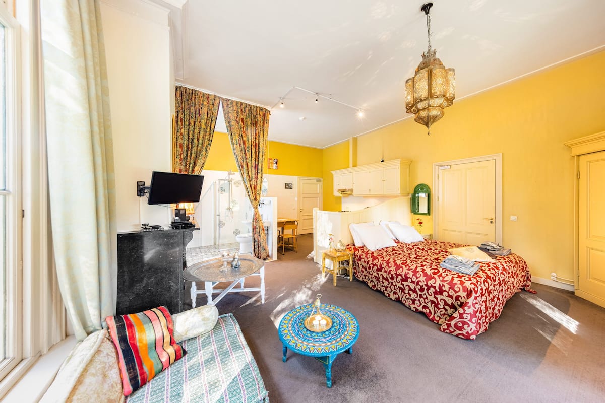 Twin Room, Kitchenette (Marrakech) | Living room | Flat-screen TV