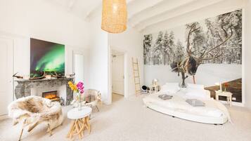 Romantic Twin Room, 1 Double Bed | Egyptian cotton sheets, premium bedding, desk, free WiFi