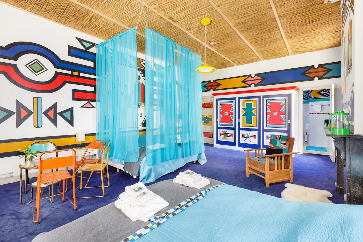 Familiekamer, bad (Ndebele) | Lakens van Egyptisch katoen, luxe beddengoed, een bureau, gratis wifi