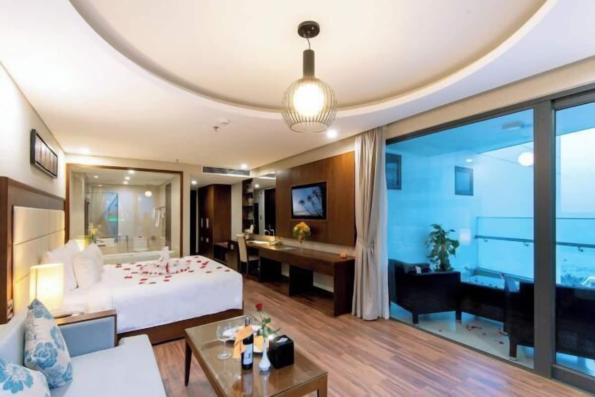 1 Schlafzimmer, hochwertige Bettwaren, Minibar, Zimmersafe