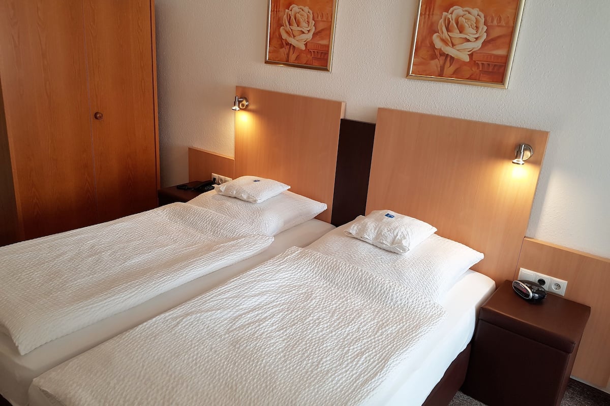 economy double room | hypo-allergenic bedding, individually decorated, individually furnished