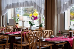 Daily buffet breakfast (EUR 16.50 per person)