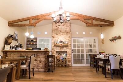 Books & Woods B&B