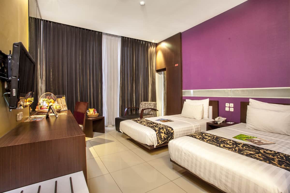 Gold Twin Room | In-room safe, desk, blackout drapes, free WiFi