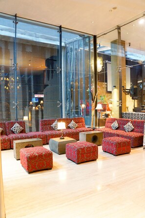 Interior entrance - d'Batoe Boutique Hotel (Bandung)