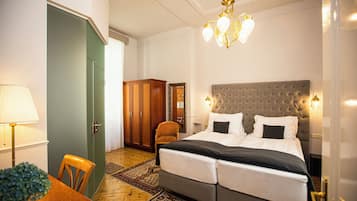 1 bedroom, premium bedding, minibar, blackout drapes