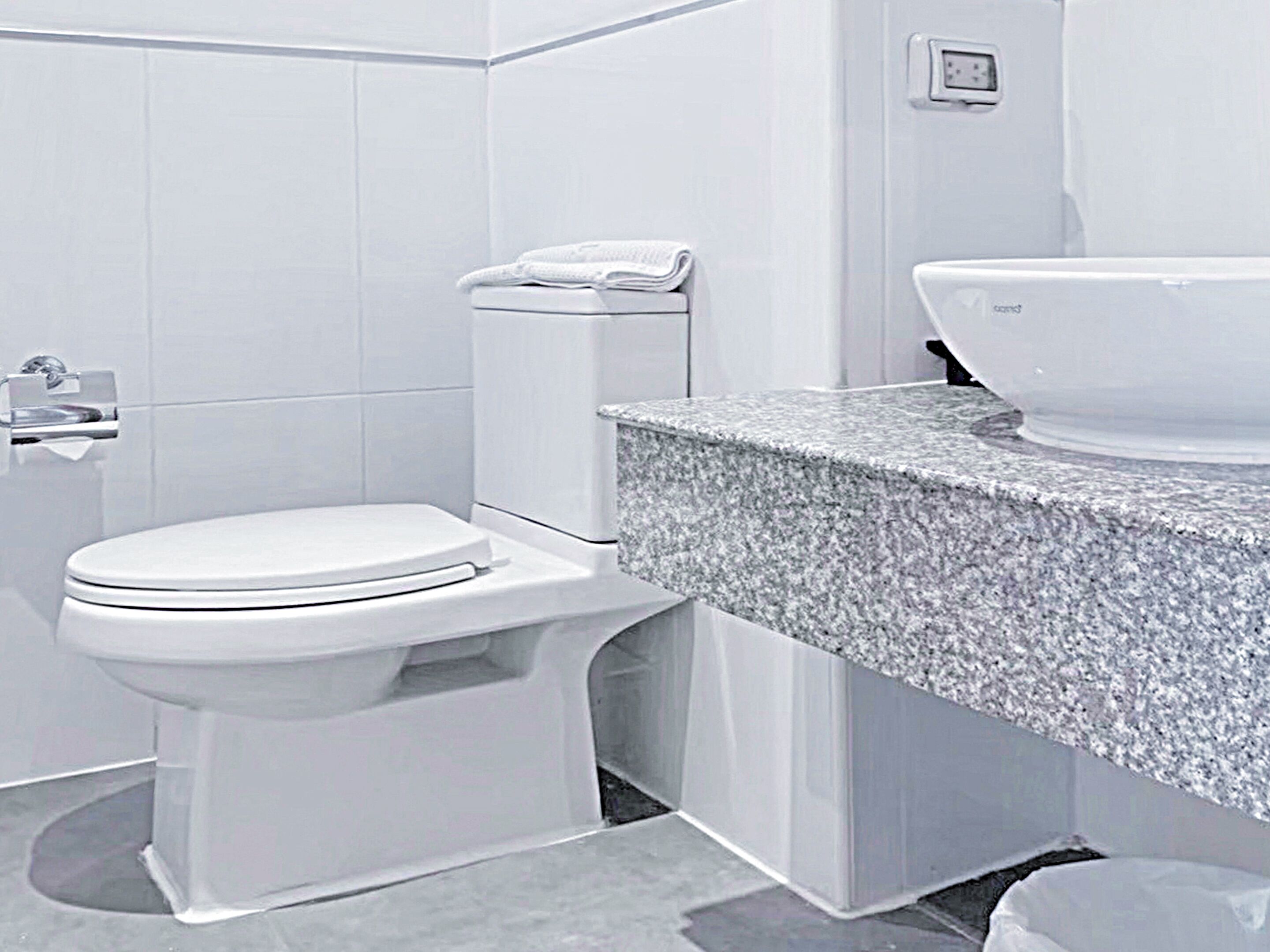 shower, free toiletries, hair dryer, bathrobes